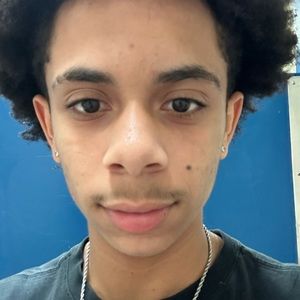 Meet your Posher, Luis